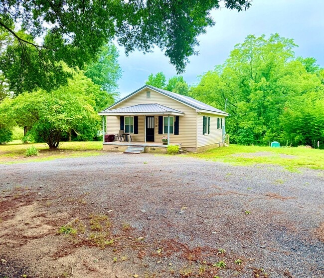 Building Photo - 8101 Freeze Rd