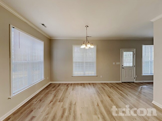 Photo - 116 Haywood Ln