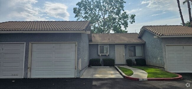 Building Photo - 9505 Arlington Ave Rental