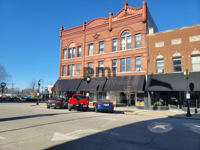 Building Photo - 601 Monroe Ave Rental