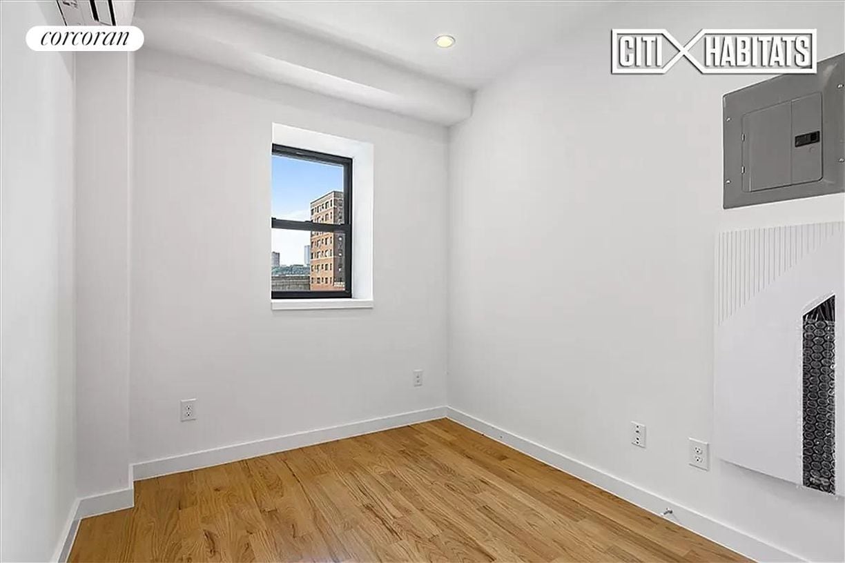 Photo - 648 W 158th St