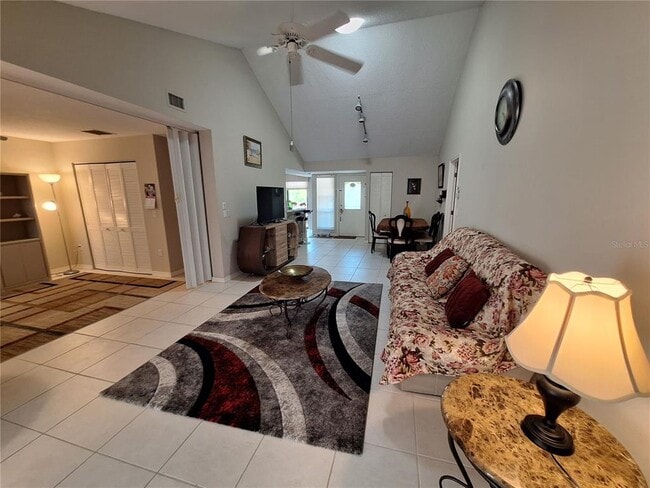 Photo - 1697 Brookhouse Cir Unidad 217