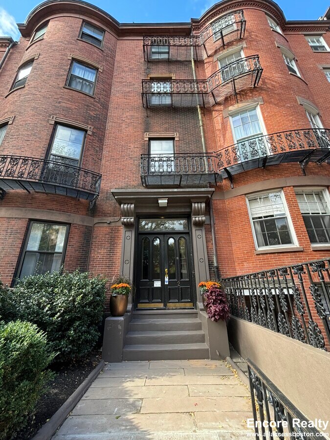 Photo - 2 Joy St Unit A