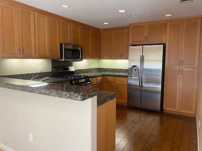 Photo - 3 BD/3.5 BA Townhouse in downtown Livermore Station, No Pets