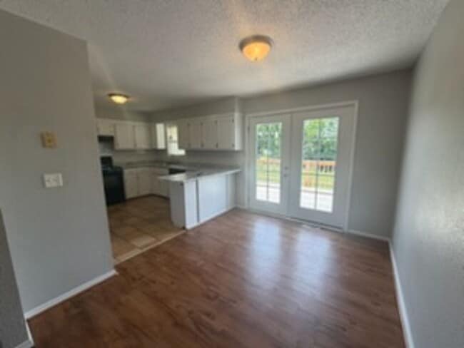 Photo - 20380 Simmons Rd