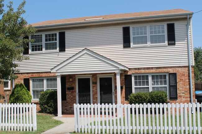 Building Photo - 56th Street Duplex Unit A