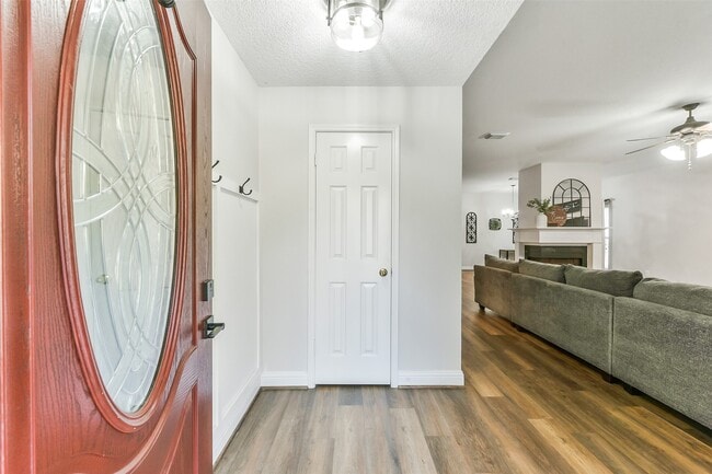 Photo - 4010 Spring Branch Dr W