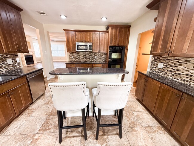 Photo - 3423 Maitland