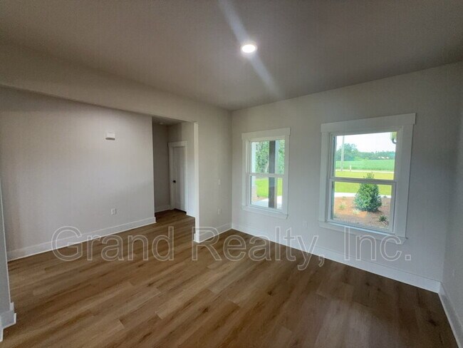 Photo - 9351 Salter Rd
