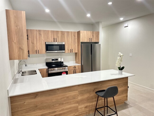 Building Photo - 4984 Alexa Rd Unit B