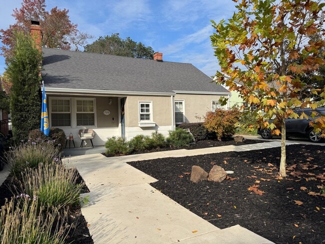 Building Photo - 700 50th St