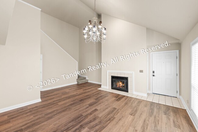 Photo - 937 Russell St Unidad 10