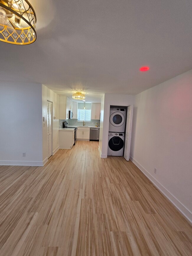 Building Photo - 2515 Arkansas Ave Unit B