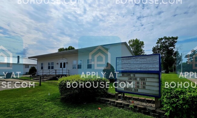 Building Photo - 600-610 OLDFATHER ST Unit 600