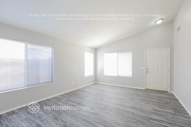 Photo - 900 E Jasper Dr