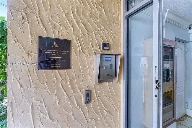 Photo - 2000 NE 135th St Unit 609