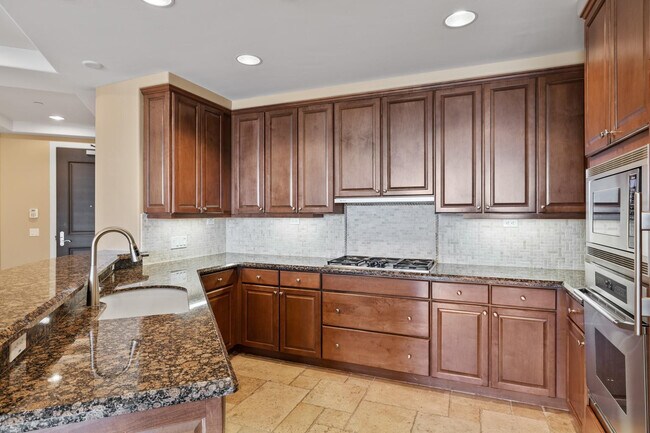 Photo - 2211 E Camelback Rd Unidad 604