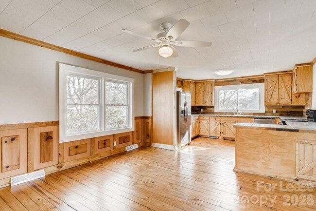 Photo - 503 N Church St