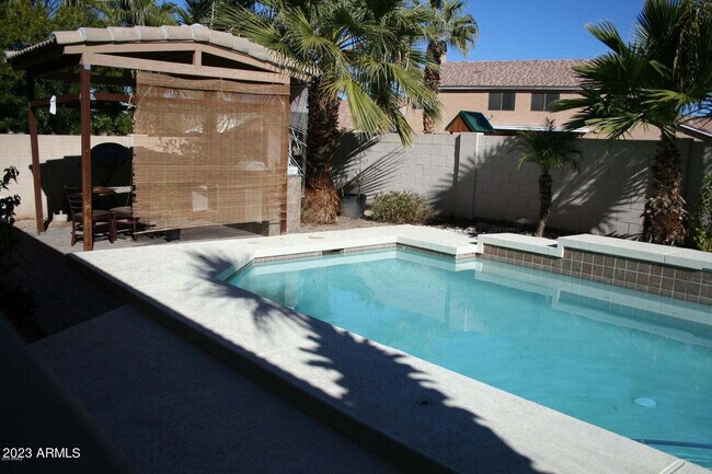 Photo - 1805 S Morrison Ln