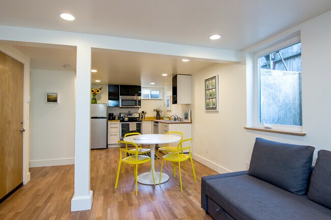 Photo - 2628 Northeast Ainsworth Street Unit B