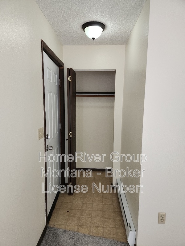 Photo - 2121 S 4th St W
