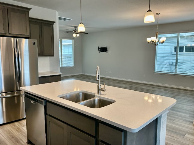 Photo - 810 Mineral Wells Ln