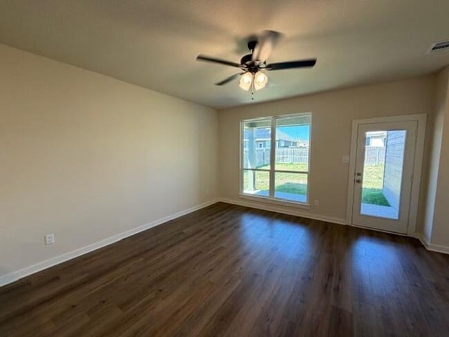 Photo - New Build in China Spring