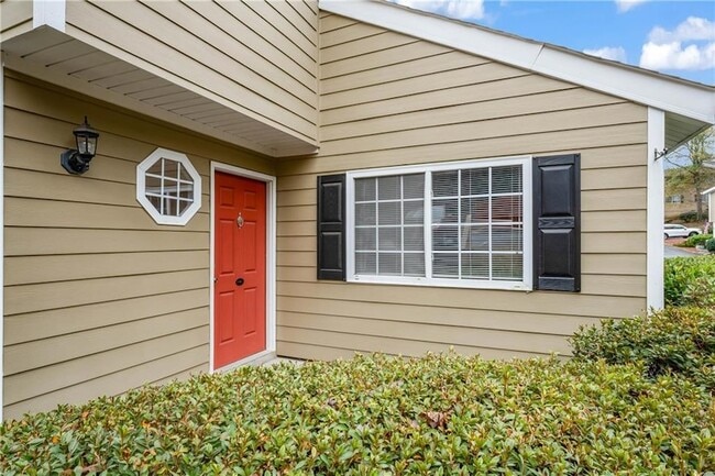 Photo - 1468 Briarwood Rd NE