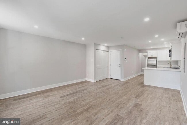 Photo - 256 S 11th St