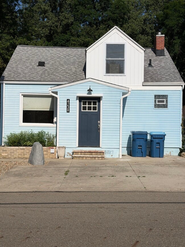 Building Photo - 4238 State Park Dr