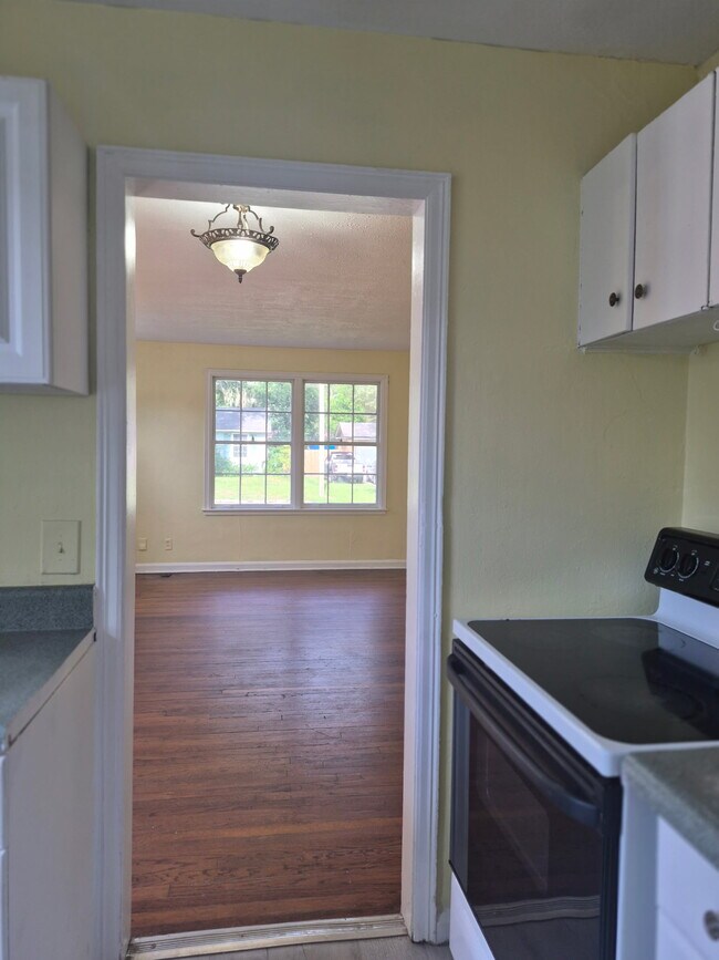 Photo - 2552 Treemont St