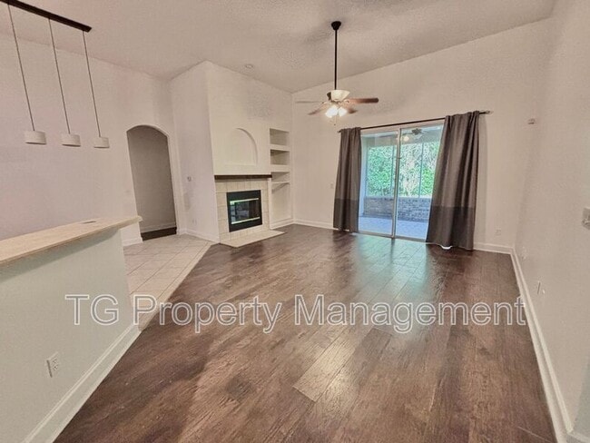 Photo - 614 Loire Ct