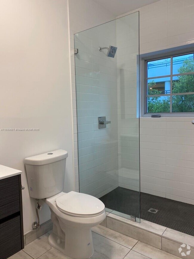 Building Photo - 1201 Pennsylvania Ave Unit 106 Rental