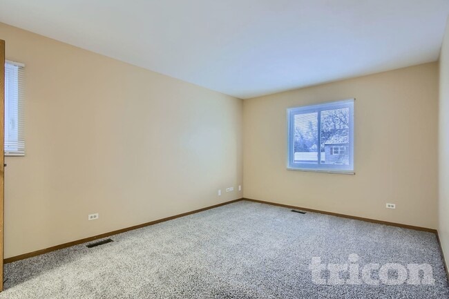 Photo - 1331 Fairfield Ct