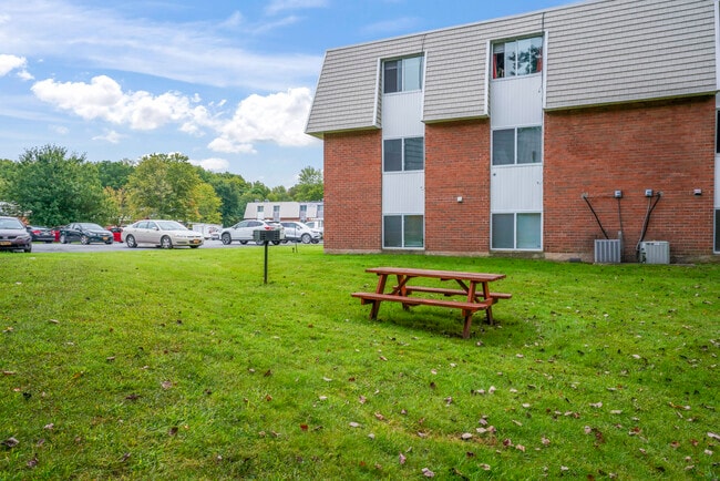 Photo - Candlewood Gardens