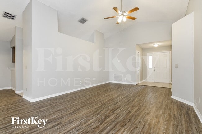 Photo - 4322 Kipling Ave