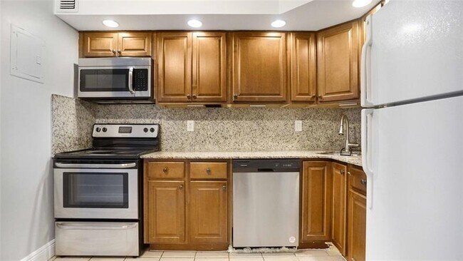 Photo - 3111 Oakland Shores Dr Unit F108