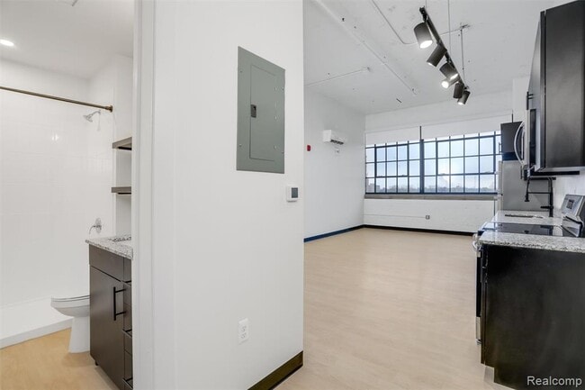 Photo - 411 Piquette Ave Unit C1