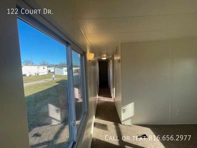 Photo - 122 Court Dr