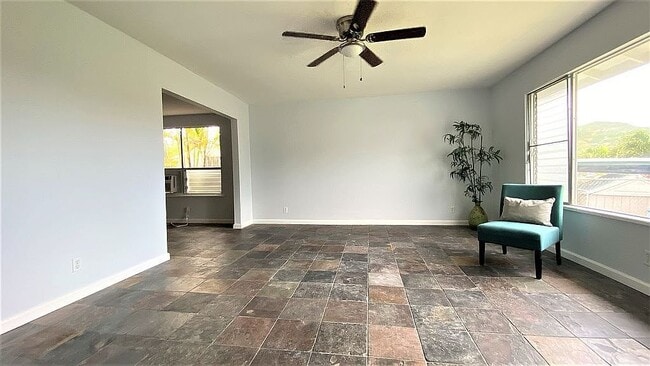 Photo - 1272 Kina St