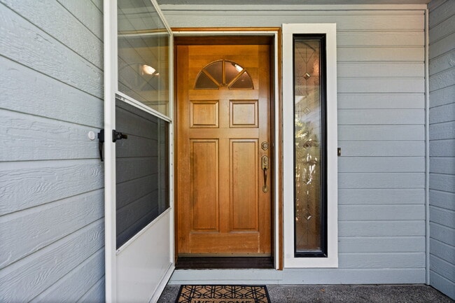 Photo - 2890 Wedgewood Ln