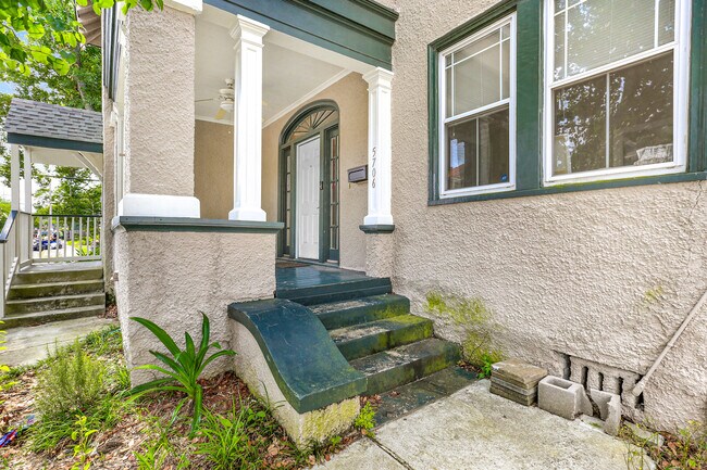 Photo - 5706 Willow St Unit 5706