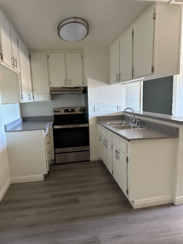 Building Photo - 11411 Dronfield Ave Rental