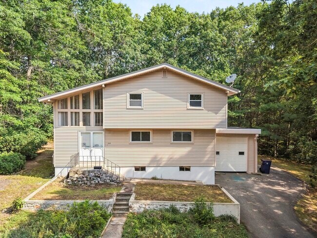 Building Photo - 164 Wilshire Dr