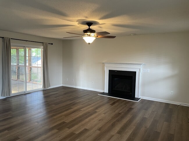 Photo - 346 Cresthaven Dr