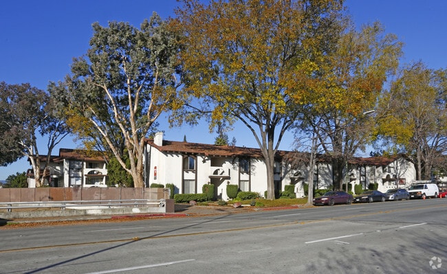 Photo - Mission Villa Apartments
