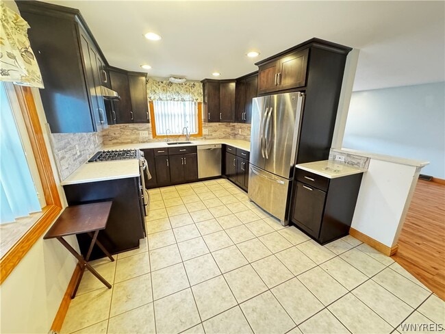 Photo - 13 Satinwood Dr