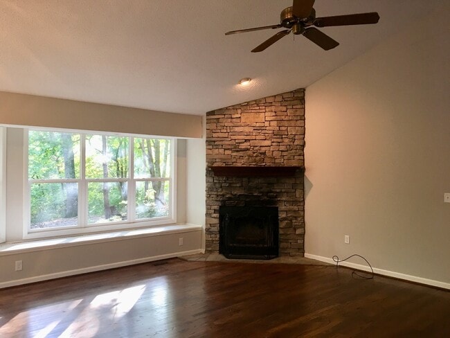 Photo - Black Mountain Rental