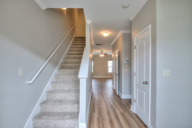 Photo - 735 Tulip Grove Rd