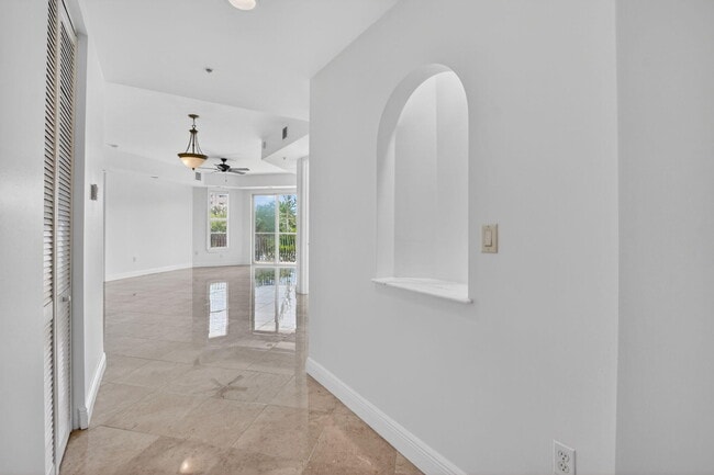 Photo - 616 SE 20th Ave Unit 302